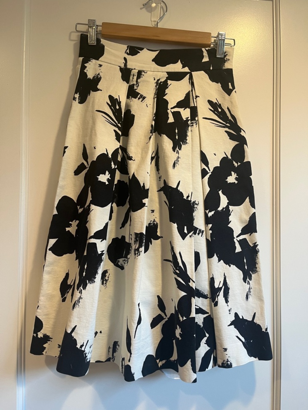 Zara Black and White Floral A-Line Midi Skirt